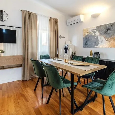 2 Bedroom Cozy In *