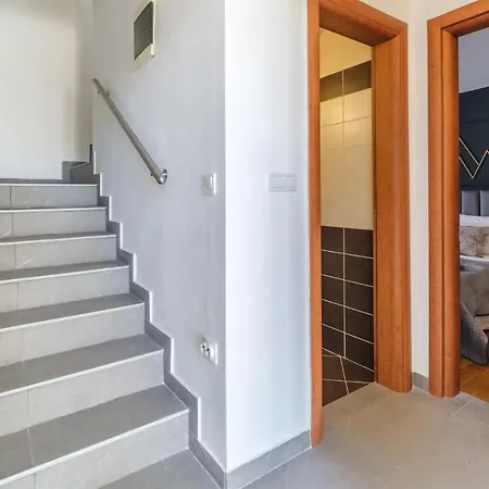 2 Bedroom Cozy In Sutivan